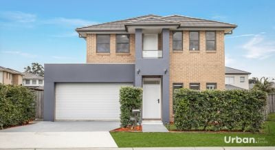Colebee, 4 Burringoa Crescent