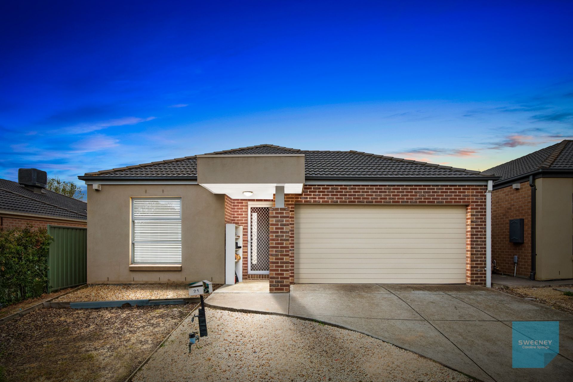 21 Dahlia Drive, Caroline Springs - Thumbnail 2