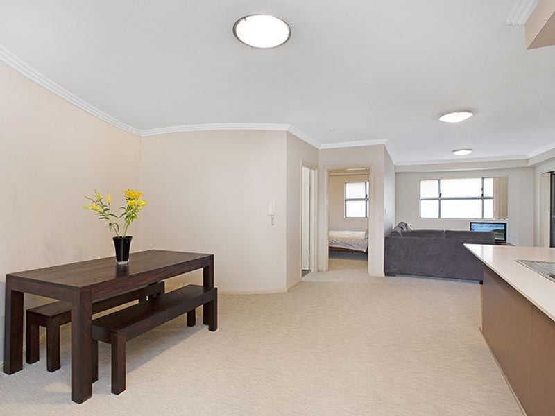 8/52 Courallie Avenue, Homebush West