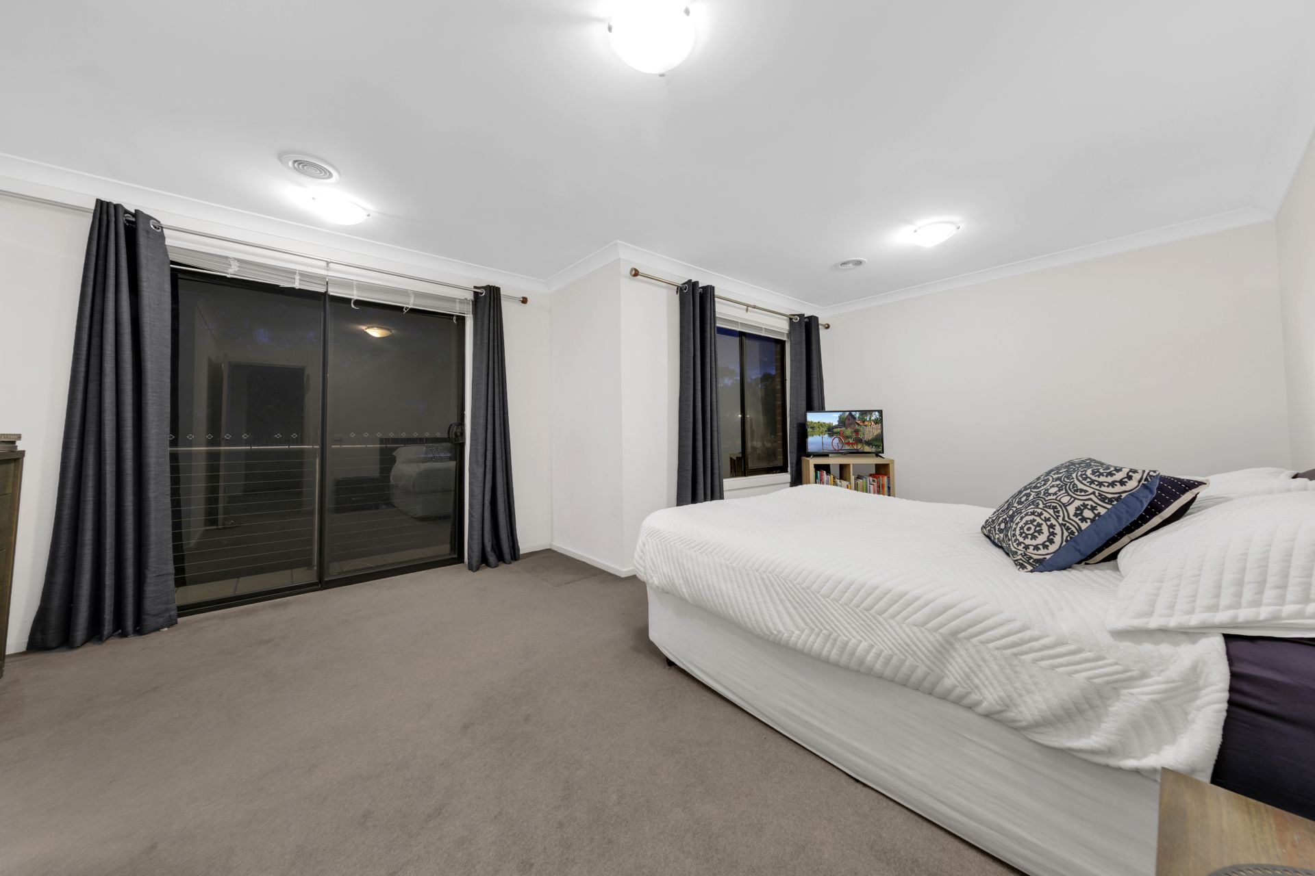 Beautifully Presented Townhouse!