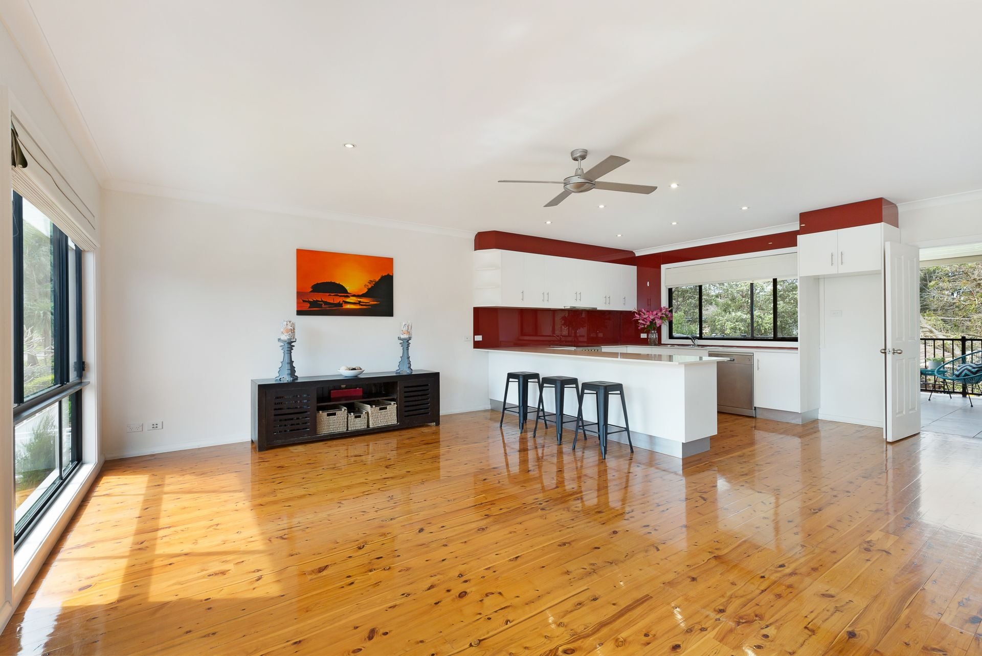 4 Paul Close Mona Vale NSW, Mona Vale - Thumbnail 2