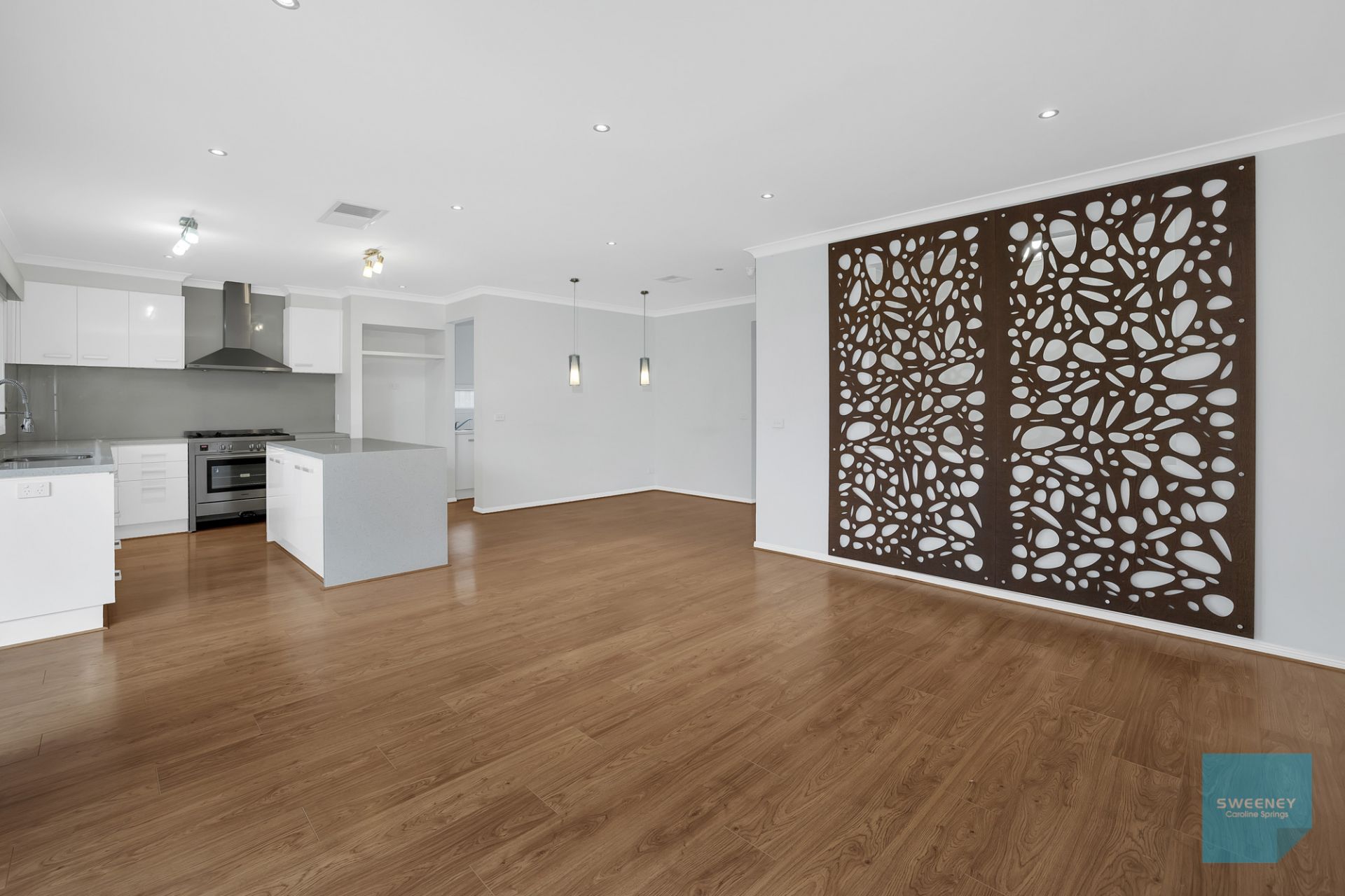 8 City Vista Court, Fraser Rise - Thumbnail 6