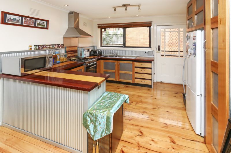 3/27 Waxman Parade, Brunswick West
