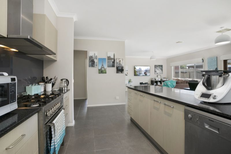 19 Oakdean Boulevard Ocean Grove VIC, Ocean Grove - Thumbnail 6