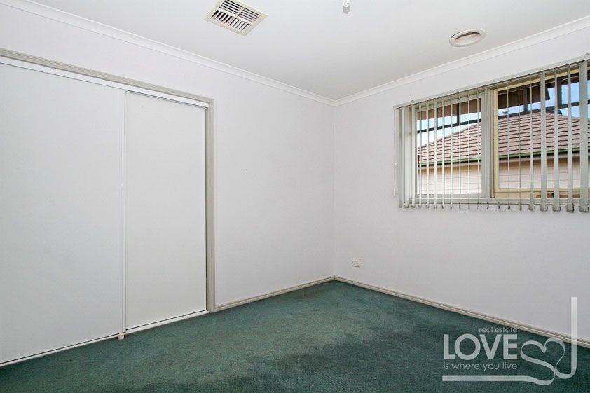 BEAUTIFULLY PRESENTED AND IN A GREAT LOCATION!