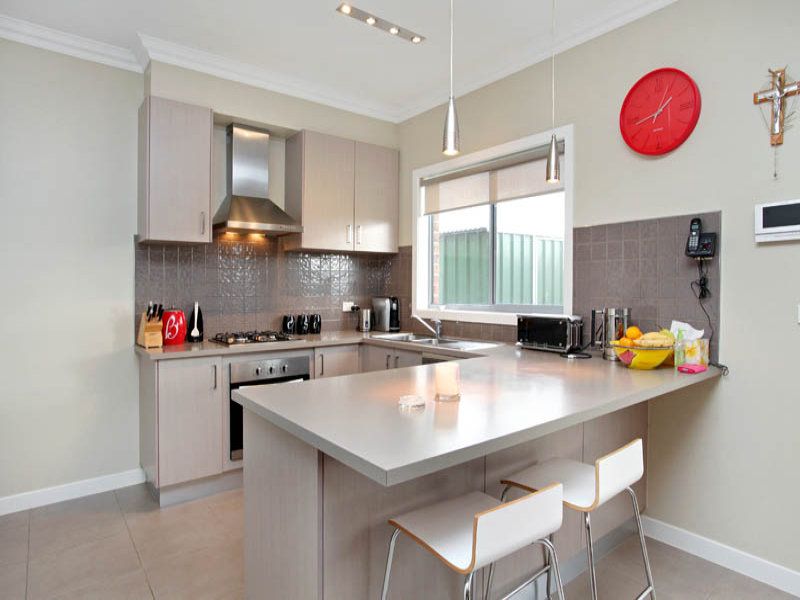 21 Lambertia Loop, Caroline Springs - Thumbnail 3