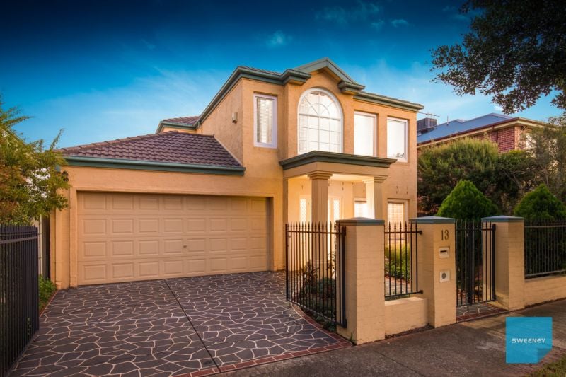 13 Barn Elms Parade, Caroline Springs - Thumbnail 2