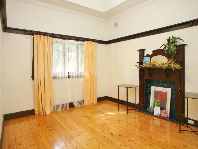 18 Manson Road STRATHFIELD NSW, Strathfield - Thumbnail 4
