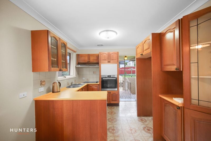 18 Orleans Crescent, Toongabbie