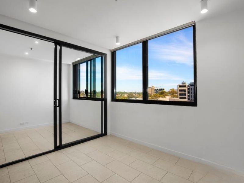612/1 Clara Street, South Yarra - Thumbnail 5