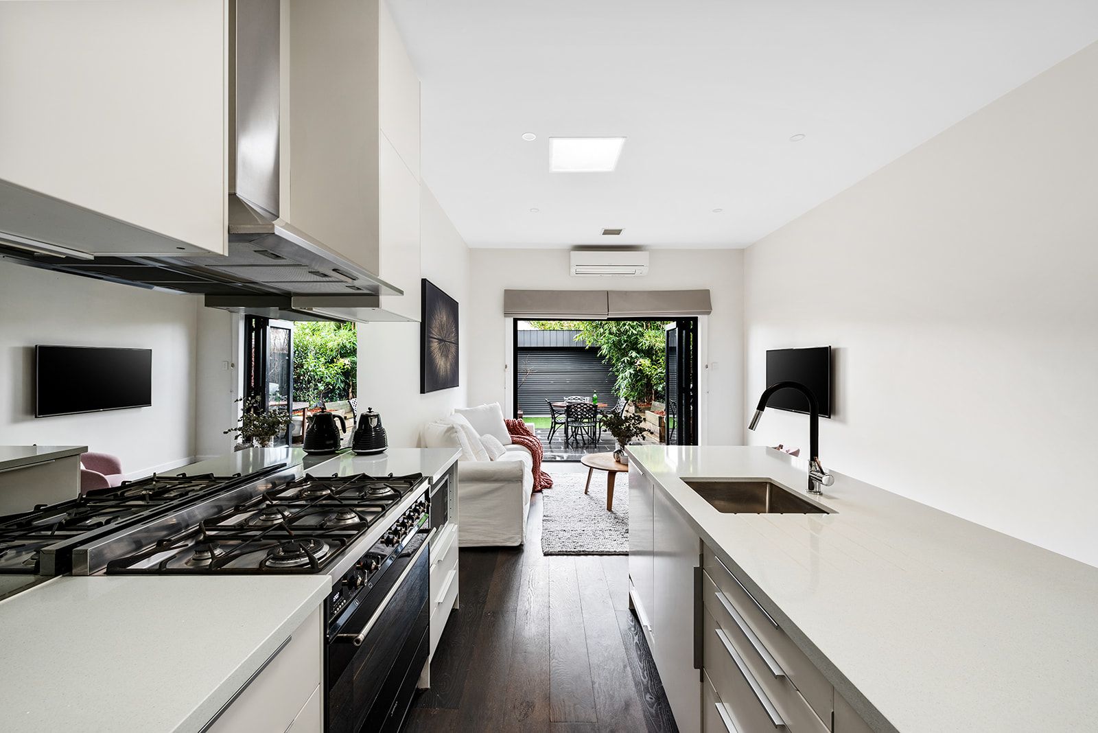 92 Tennyson Street Kensington VIC, Kensington - Thumbnail 6