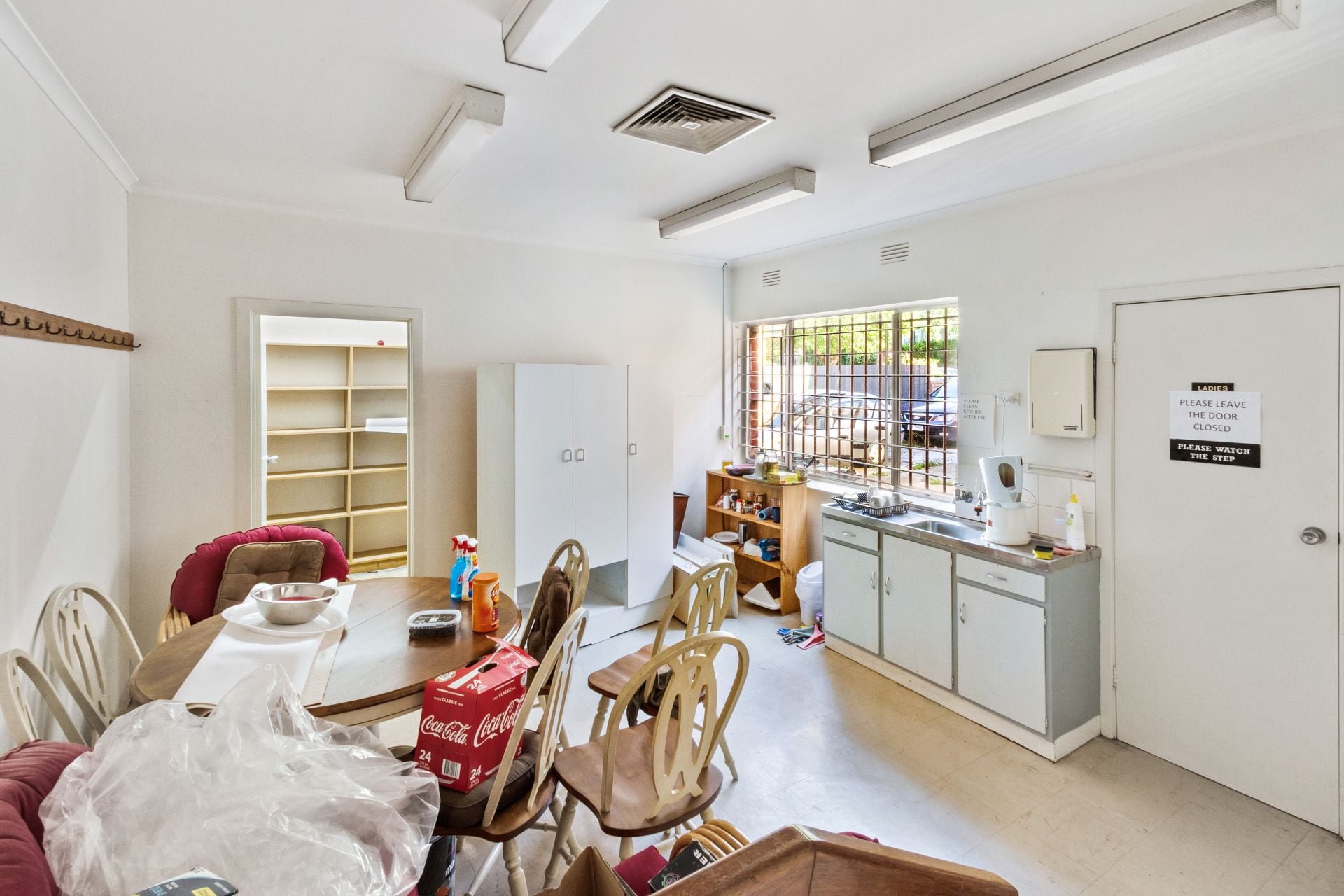 VERSATILE OFFICE SPACE