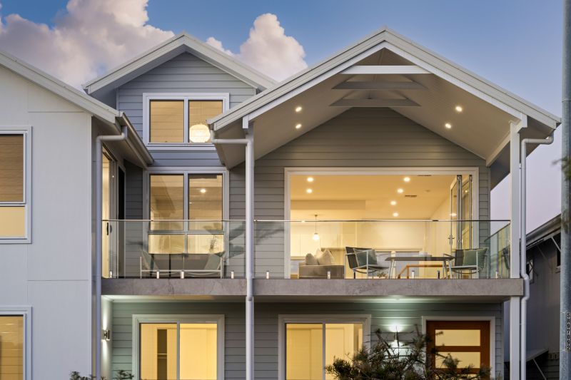 15 Mawson Close, Caves Beach - Thumbnail 3