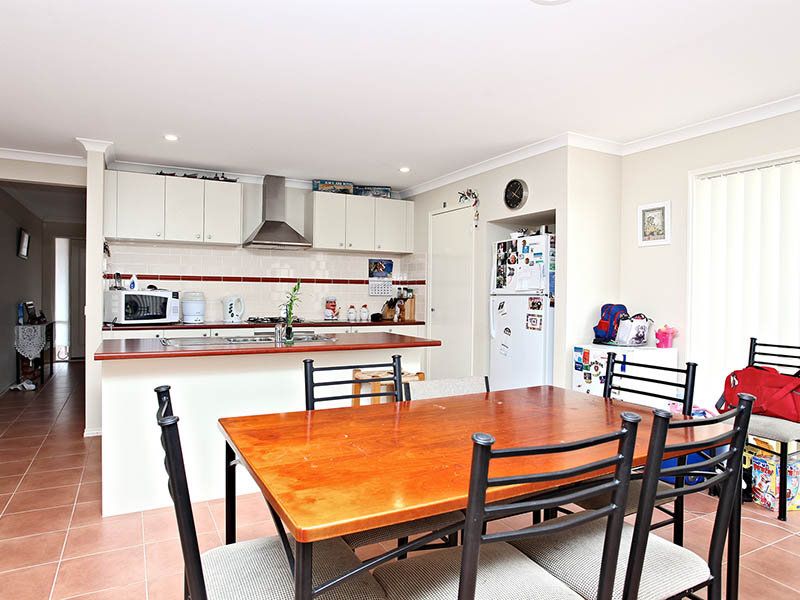 12 Weigall Close, Caroline Springs - Thumbnail 5