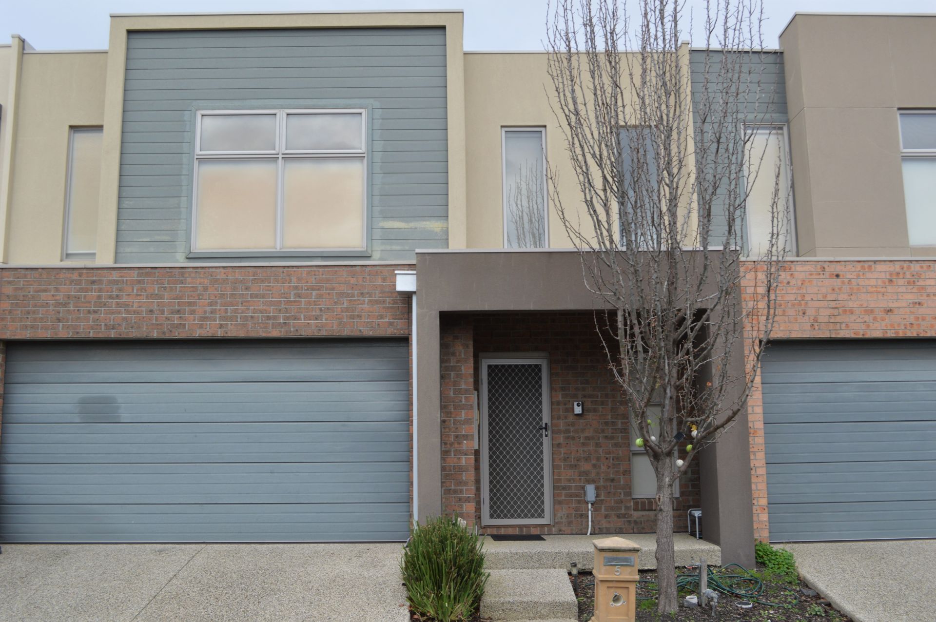 STUNNING & SPACIOUS TOWNHOUSE    *Insp Sat 7th Sep @ 10:50am*