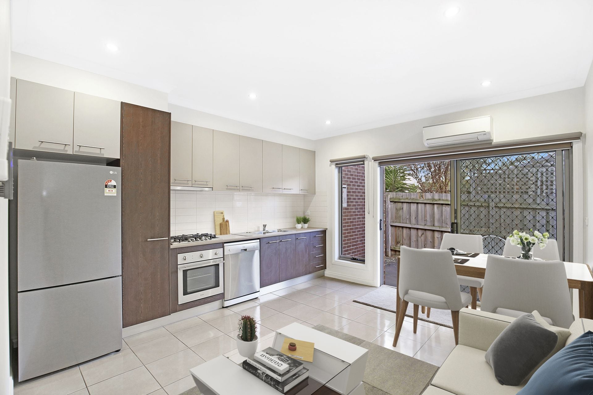 Live, Invest, Relax: Contemporary Unit in Epping's Heart!