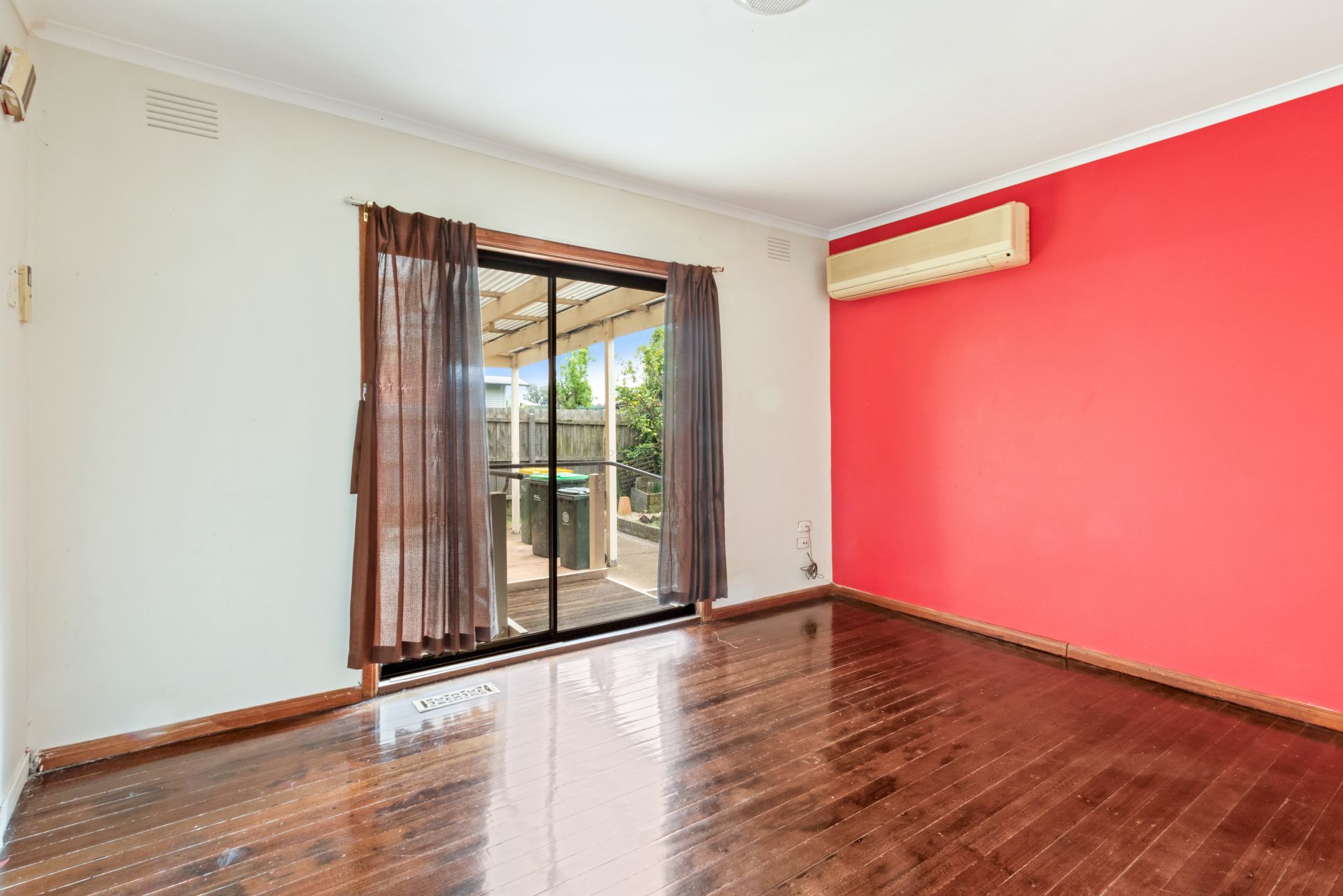 IDEAL FAMILY HOME