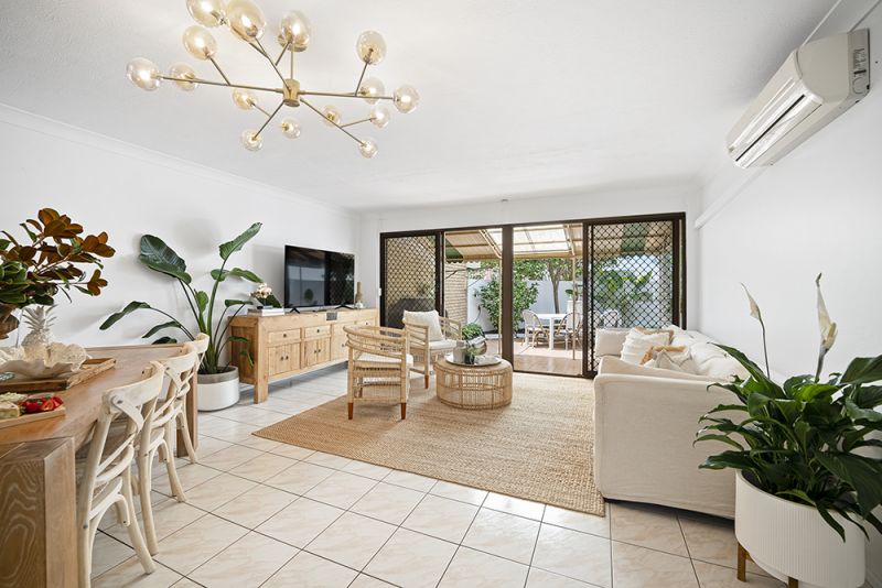 8/11 Hooker Boulevard, Broadbeach Waters - Thumbnail 6