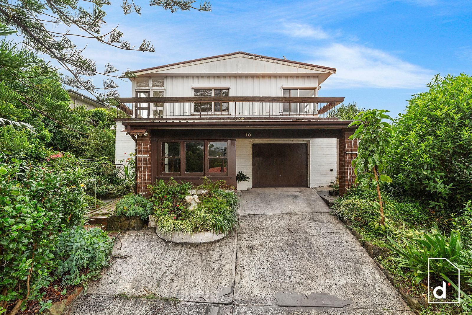 Sold property 908000 for 10 Willow Grove Corrimal , NSW 2518