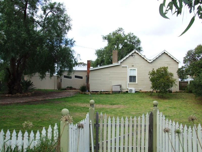 13 Lodge Street, Bacchus Marsh - Thumbnail 3