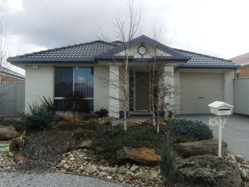 15 Abbington Crescent, Caroline Springs - Thumbnail 2
