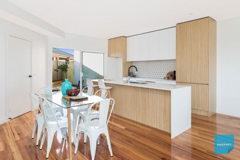 1/17 Lockwood Court, Fraser Rise - Thumbnail 4