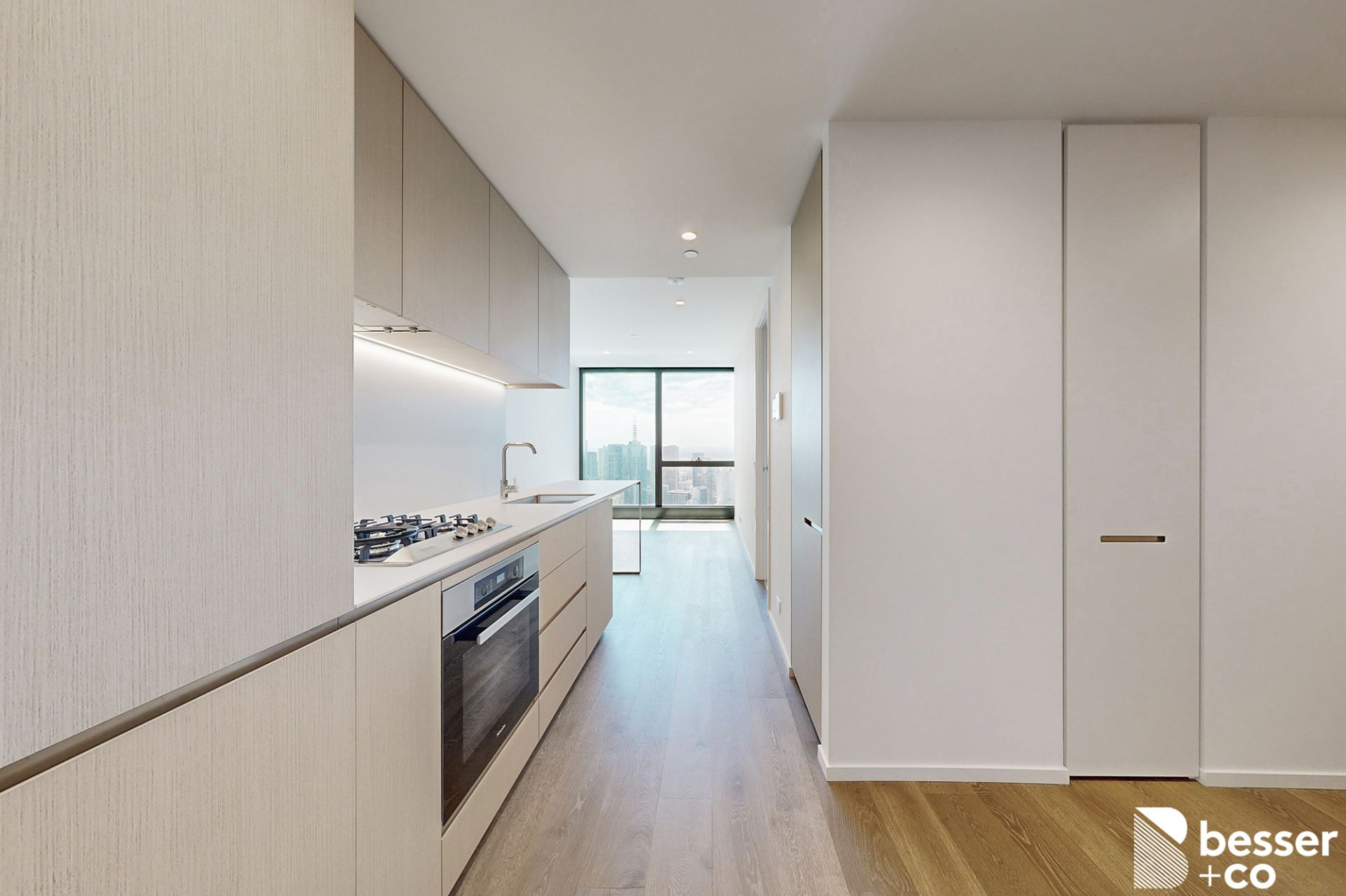 6405/70 Southbank Boulevard, Southbank - Thumbnail 2