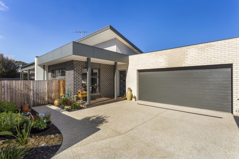 2/11 Watkin Street Ocean Grove VIC, Ocean Grove - Thumbnail 3
