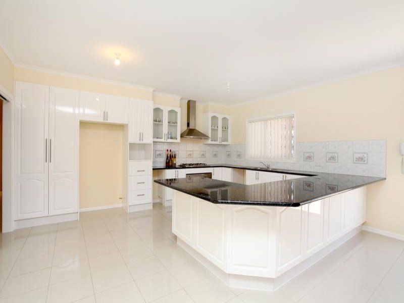 15 Conrad Terrace, Taylors Hill - Thumbnail 4