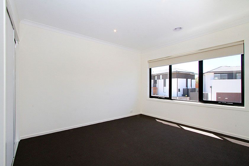 Huge Home with Desirable Views!