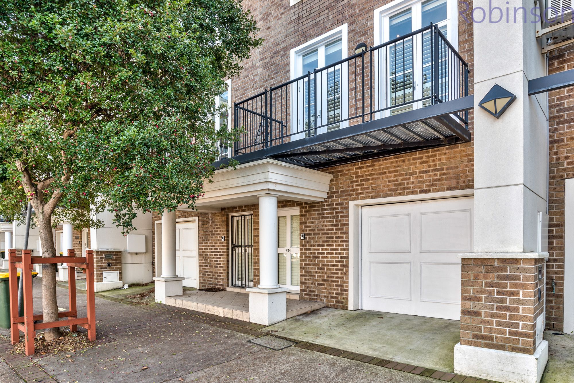 Real Estate 324 Wharf Road Newcastle , NSW 2300 Townhouse For Lease 4897027 Robinson Property