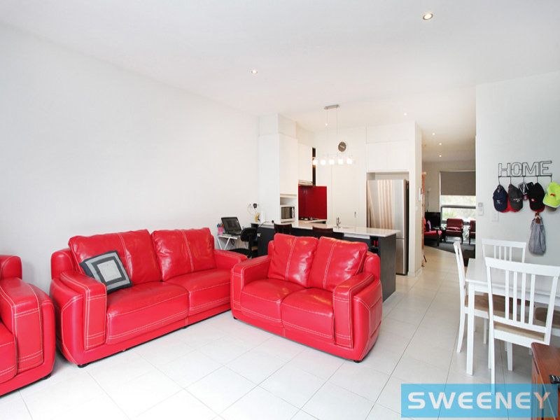 12 Jolimont Street, Caroline Springs - Thumbnail 7