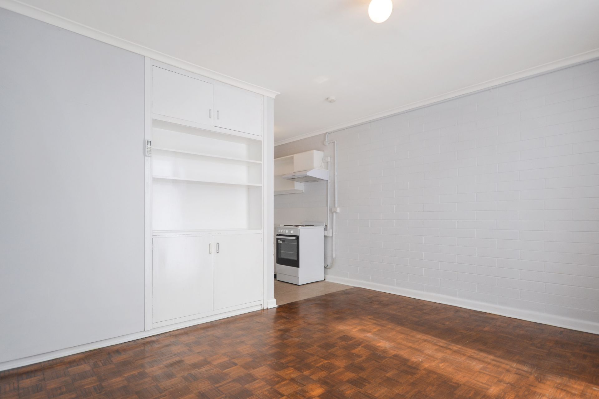 Chich one-bedroom on High