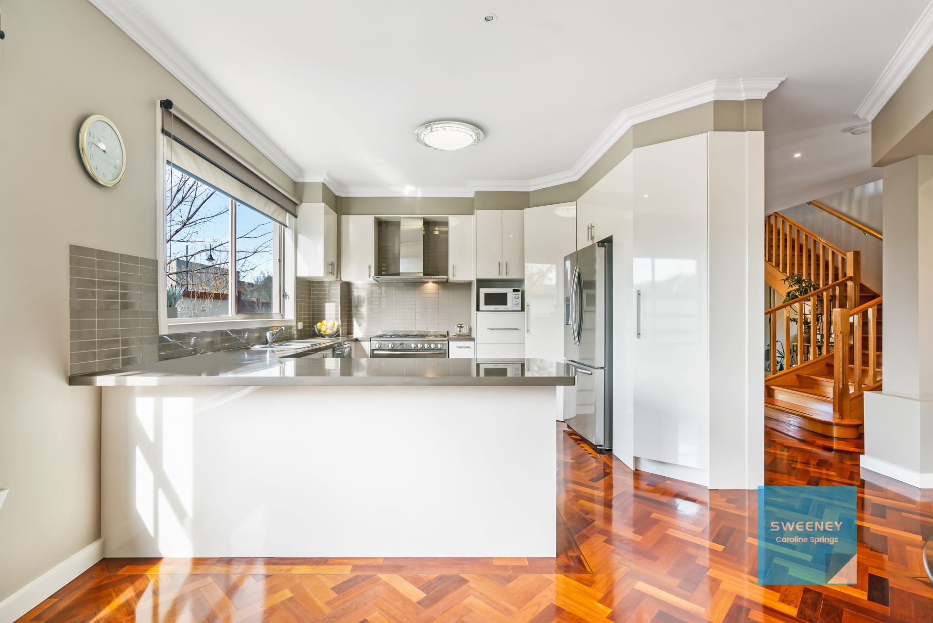 23 Stradbroke Gardens, Caroline Springs - Thumbnail 7