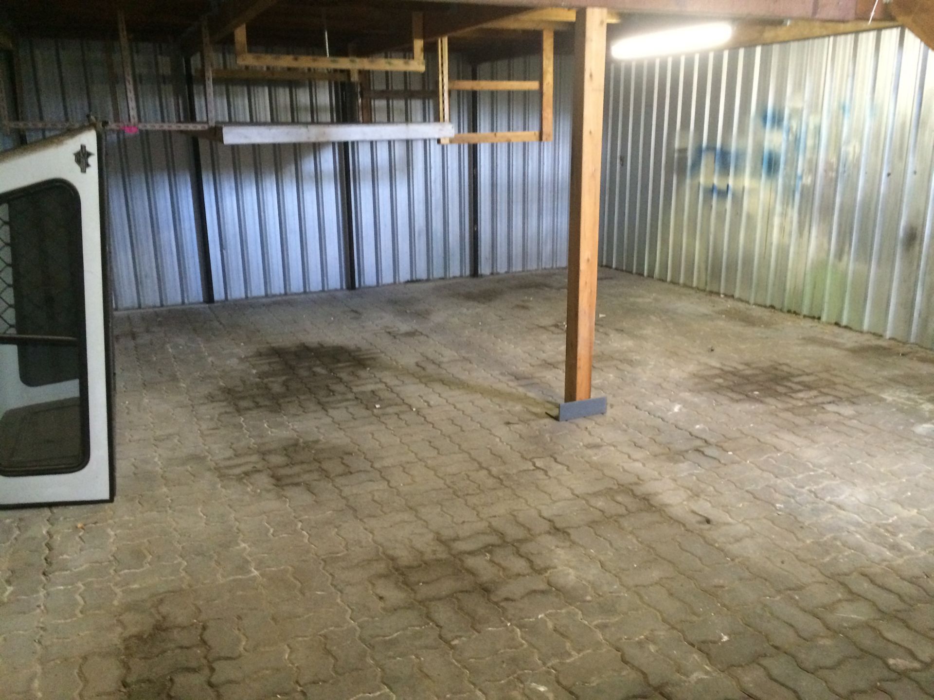 IDEAL FOR TRADES PEOPLE/HOBBYISTS/STORAGE