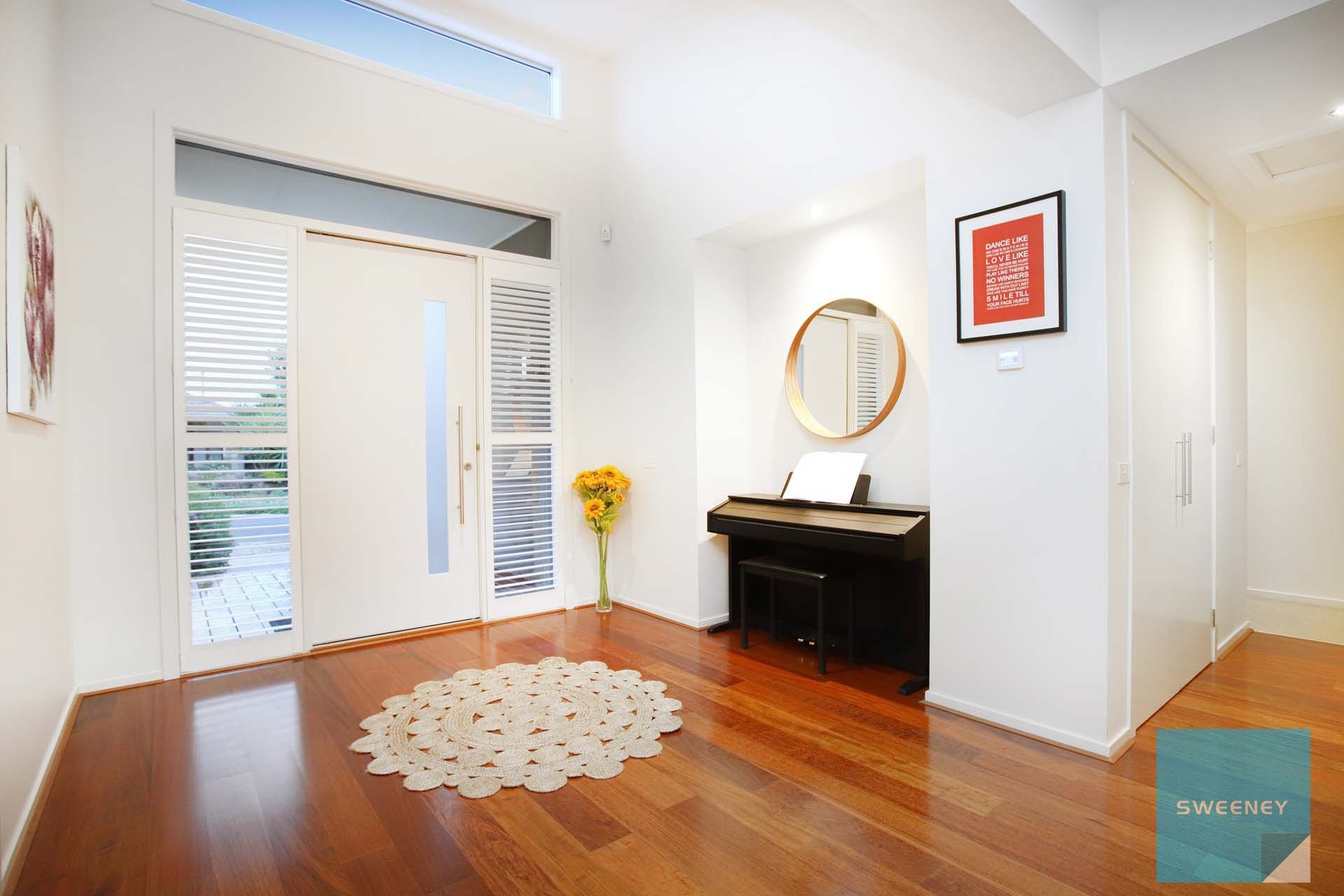 10 Glen Drouitt Drive, Caroline Springs - Thumbnail 4