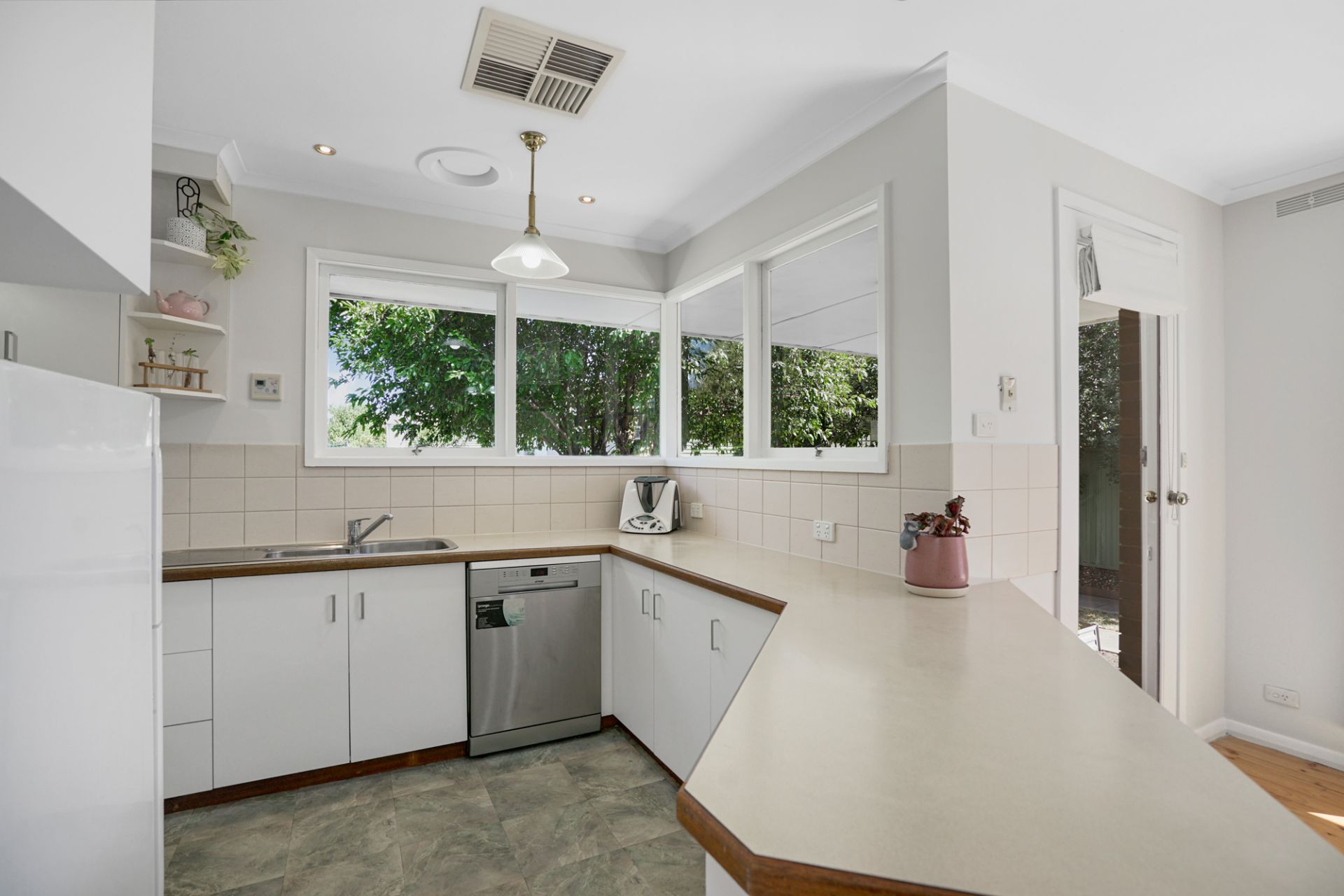 28 Pauls  Crescent, Wendouree, Wendouree - Thumbnail 7
