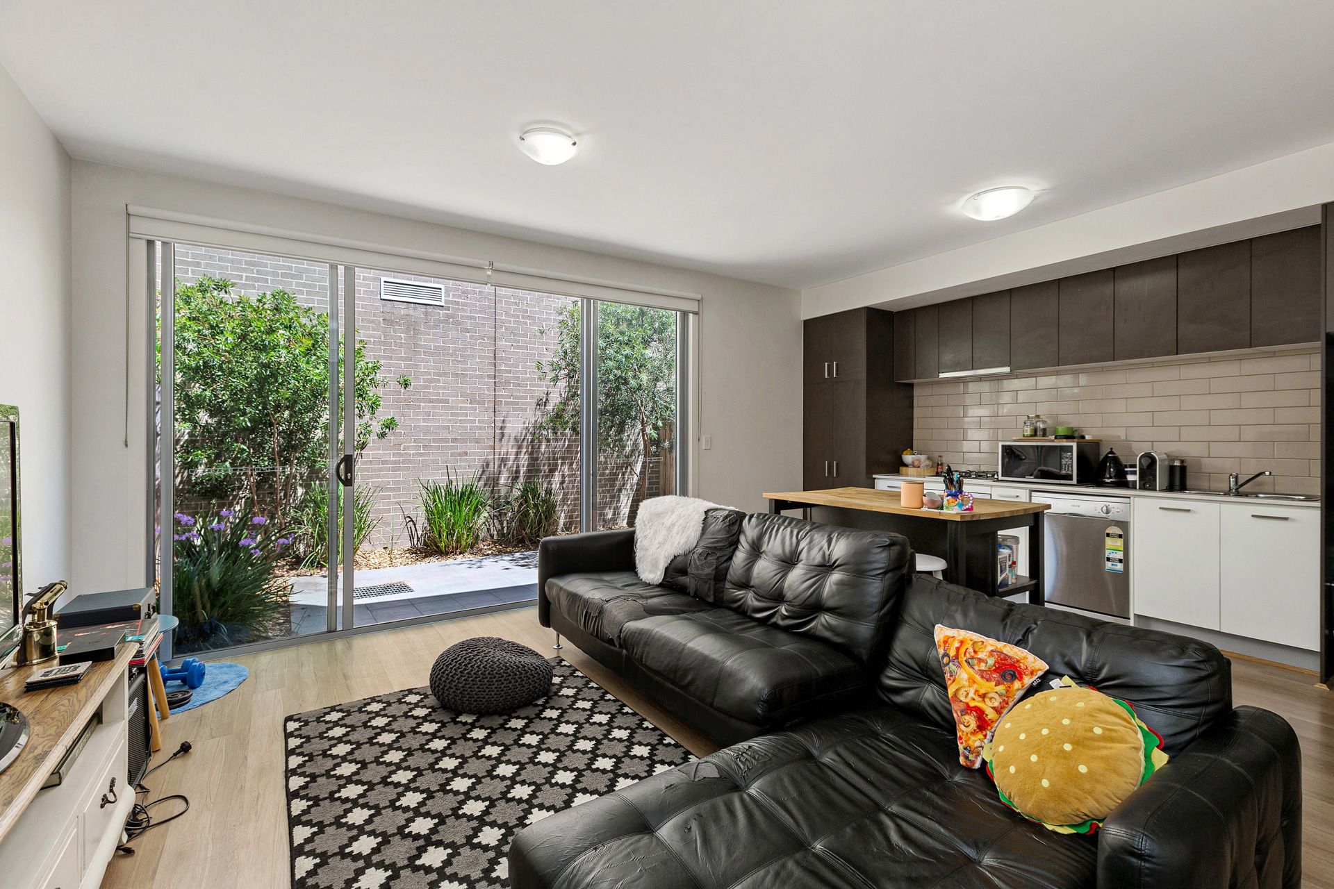96 Macpherson Street, Footscray - Thumbnail 4