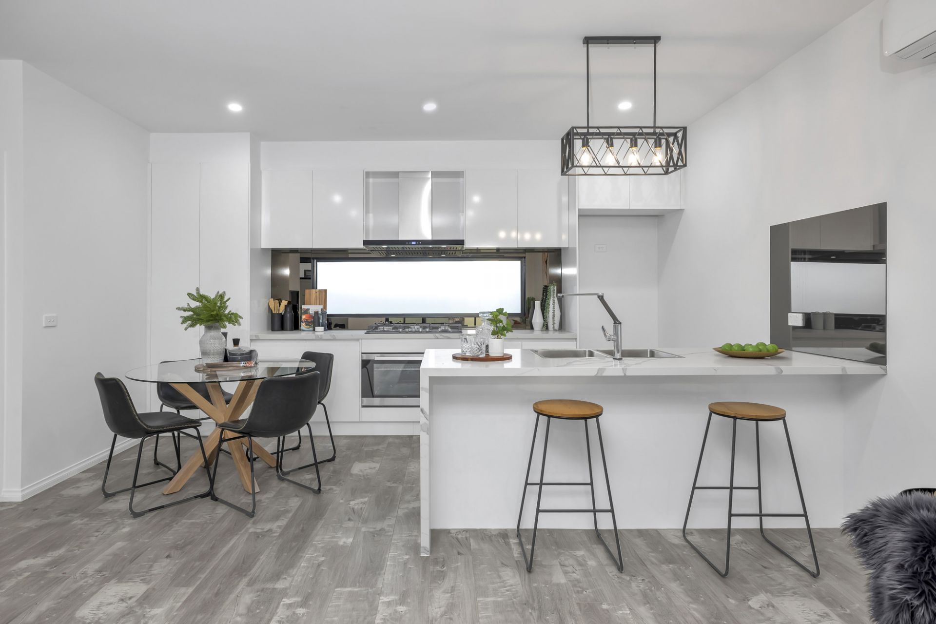 10/13 Vinko Court, Fraser Rise - Thumbnail 4