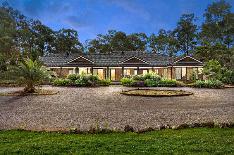 Real Estate For Sale 1 Silverstem Lane Weston , NSW