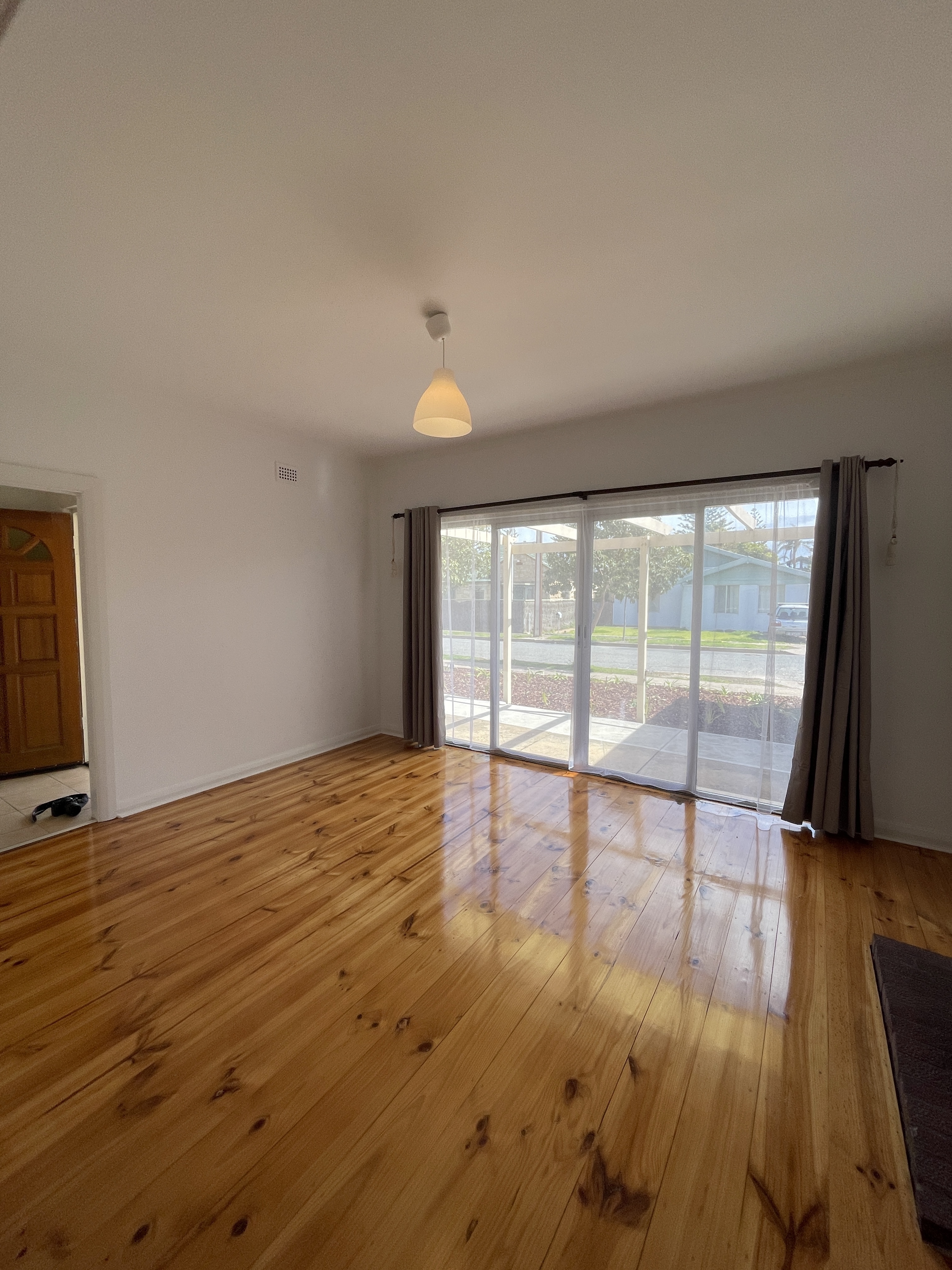 18  The Strand  Largs North 5016
