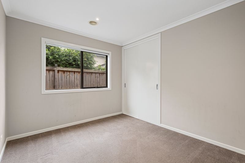 32 Knight Avenue, Point Cook