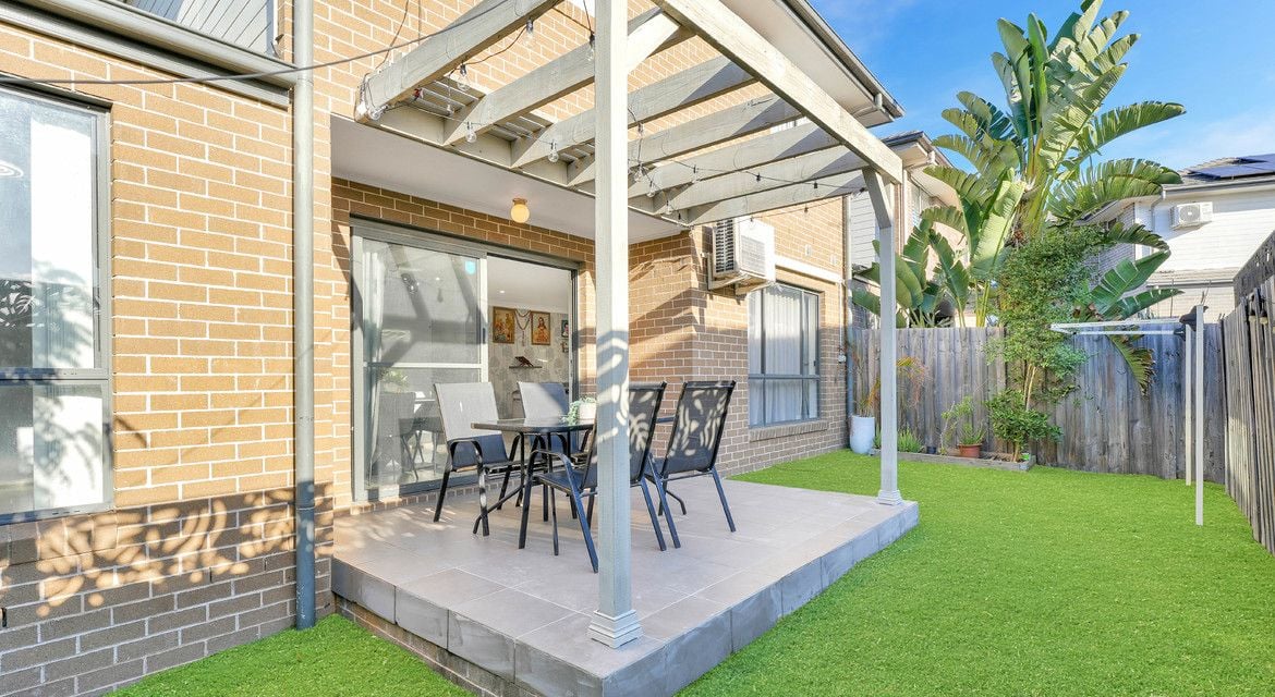 Bardia 64 Ingleburn Gardens Drive