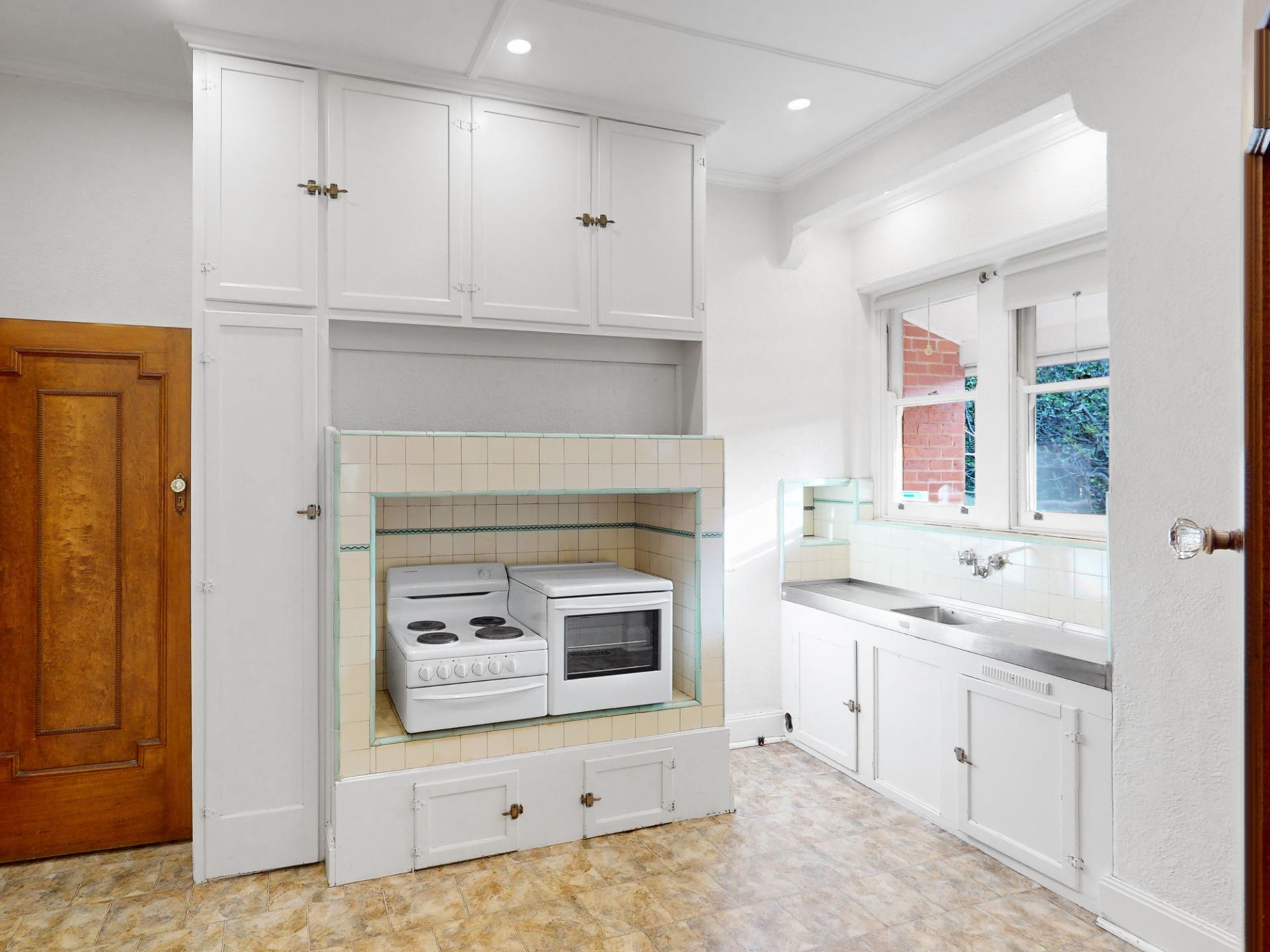 6 Calista Court, Elsternwick - Thumbnail 4