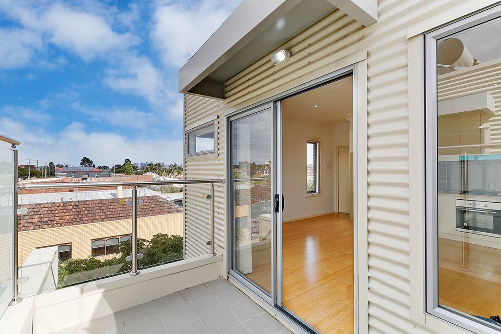 Brand New Studio Apartment with Envious City Views!