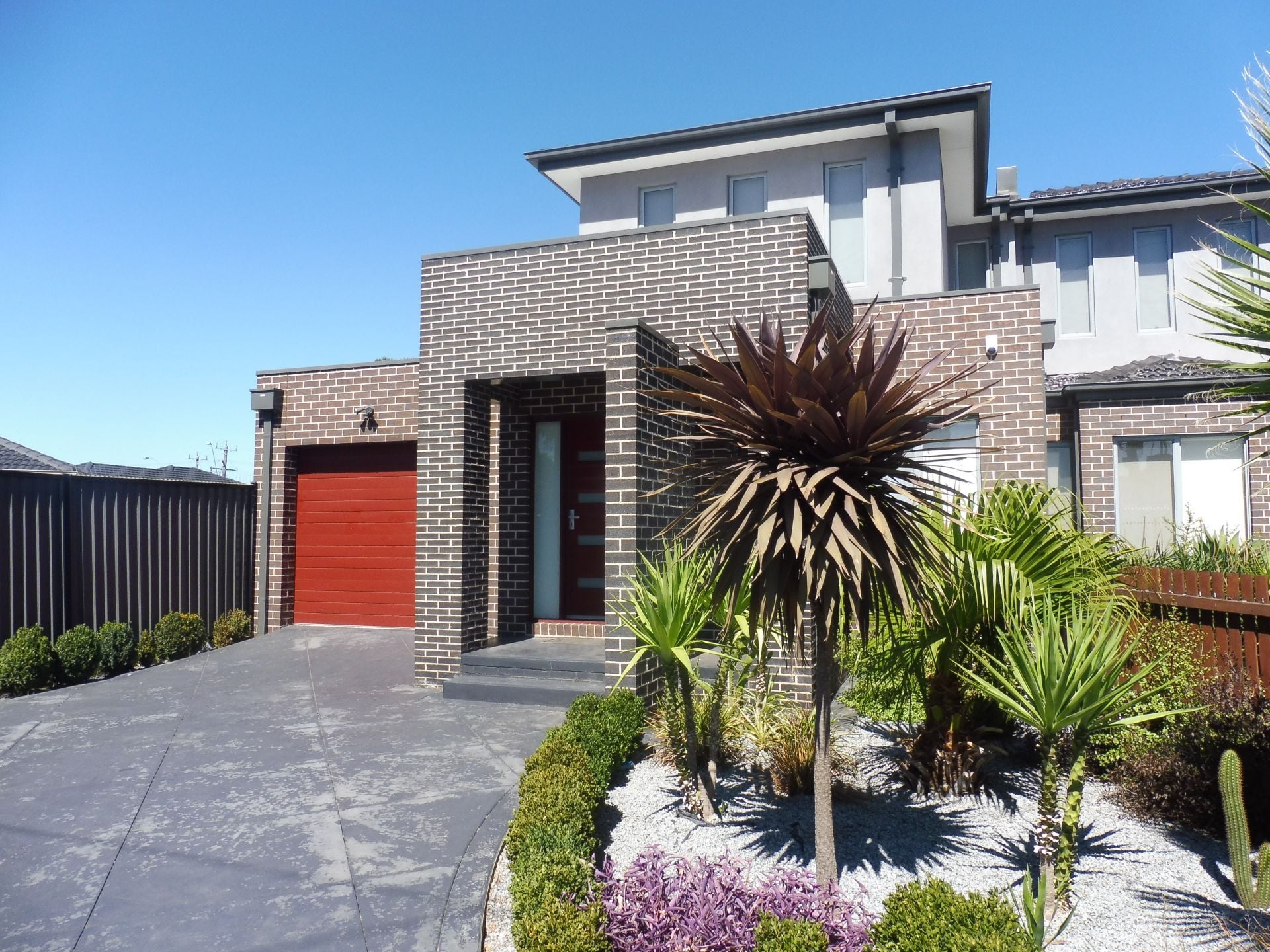 BUILDERS OWN TOWNHOUSE