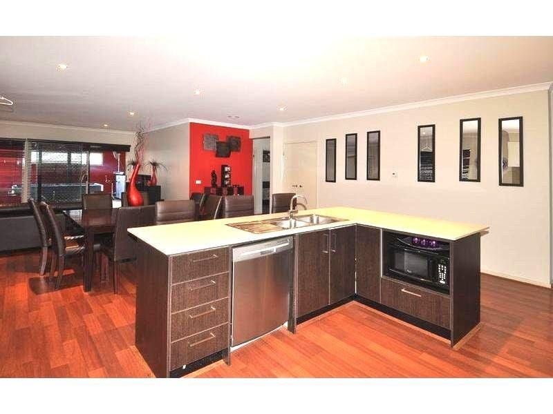 27 Forest Glade Way, Caroline Springs - Thumbnail 6