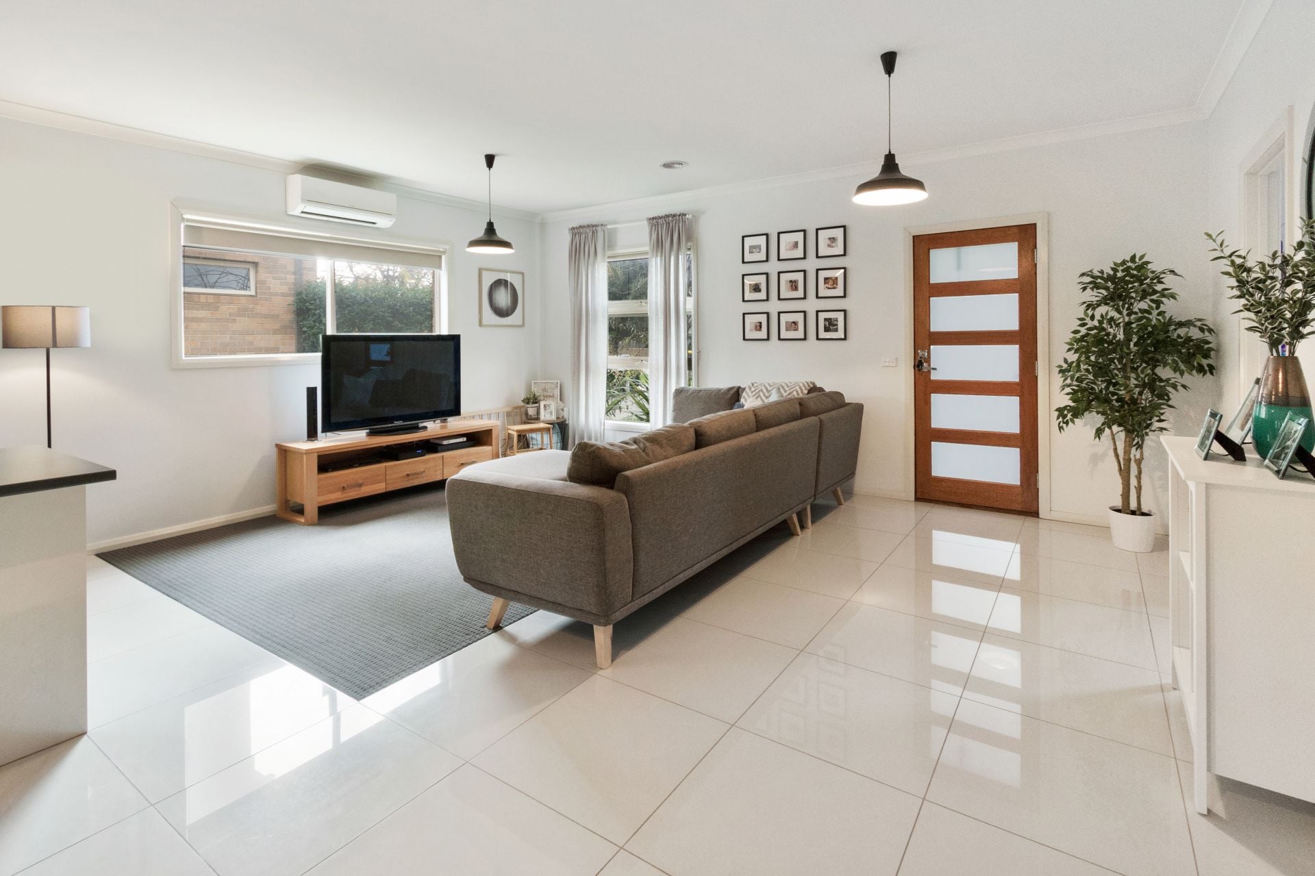 A place to call home , Street frontage, immaculate and ready!
