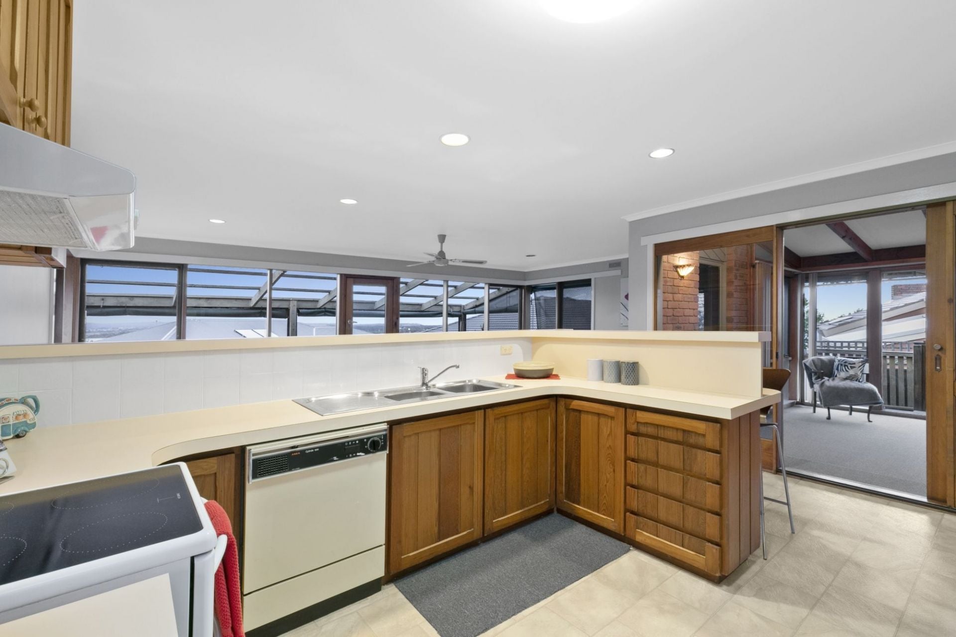 2/10 Carmichael Court Leopold VIC, Leopold - Thumbnail 6