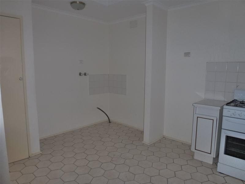 2 Bedroom Unit in Ideal Location!